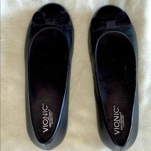 Vionic Flats
